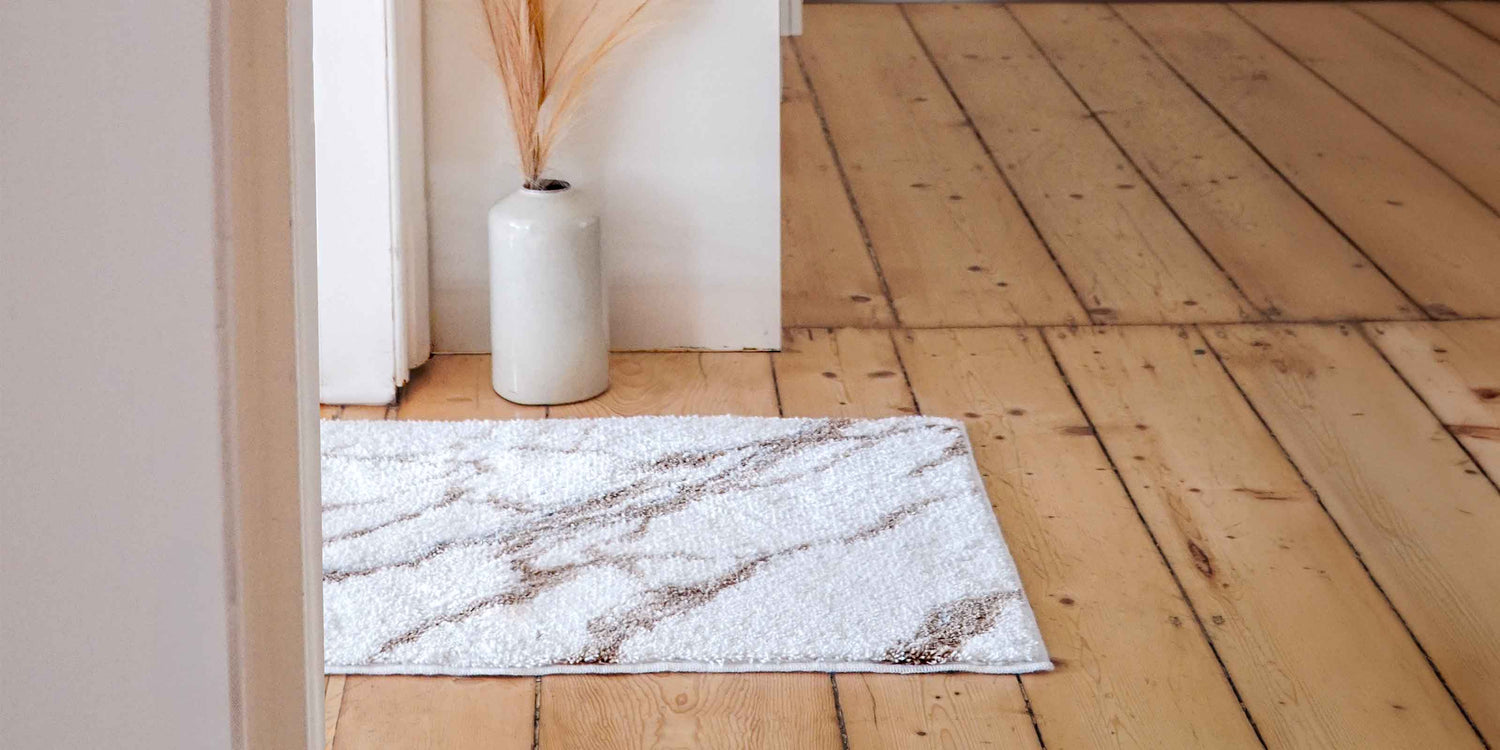 Badeteppiche für dein Badezimmer: Wärme, Stil und Komfort