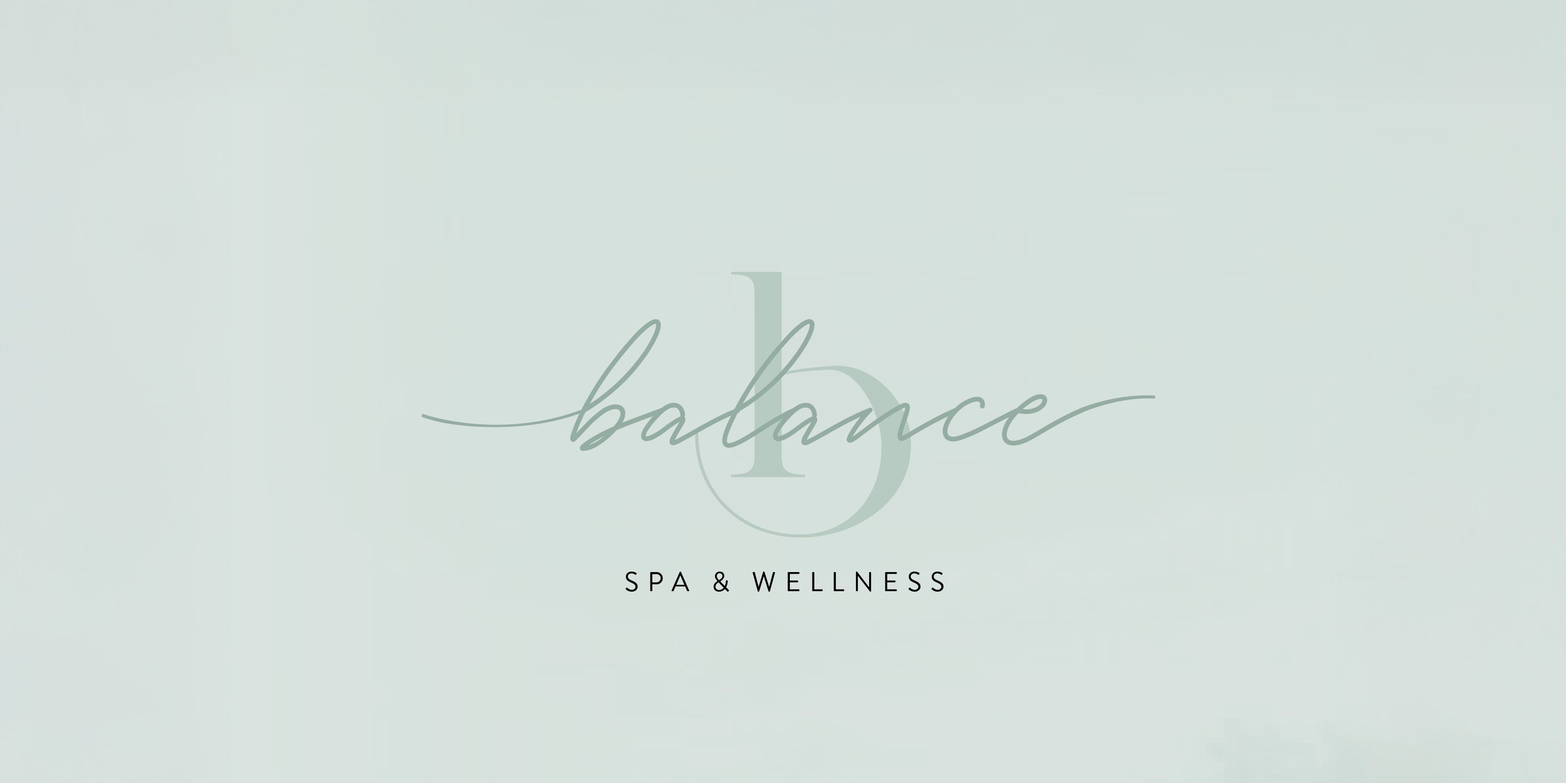 Minimalistisches Logo mit der Aufschrift ‚balance spa & wellness‘ in eleganter Schrift auf hellgrünem Hintergrund – Symbol für Entspannung und Wohlbefinden.