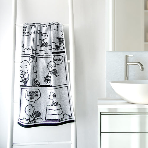 Vossen x Peanuts - Snoopy & Co. on towels & bathrobes